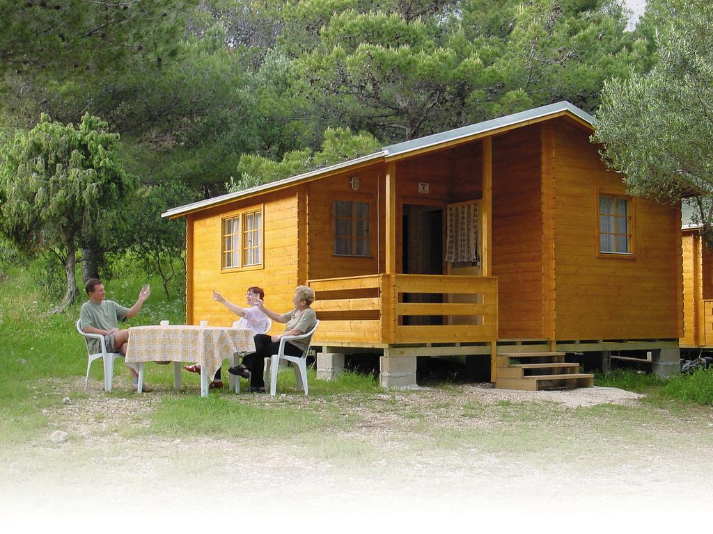 Victoria Cottage Camping Dole Blato  Εξωτερικό φωτογραφία